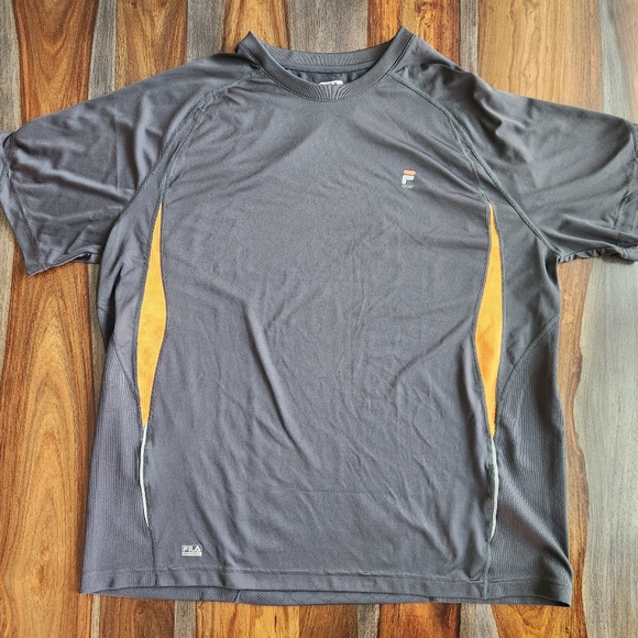Fila Other - Fila Men's XL Active Wear Short Sleeve Shirt Great Condition